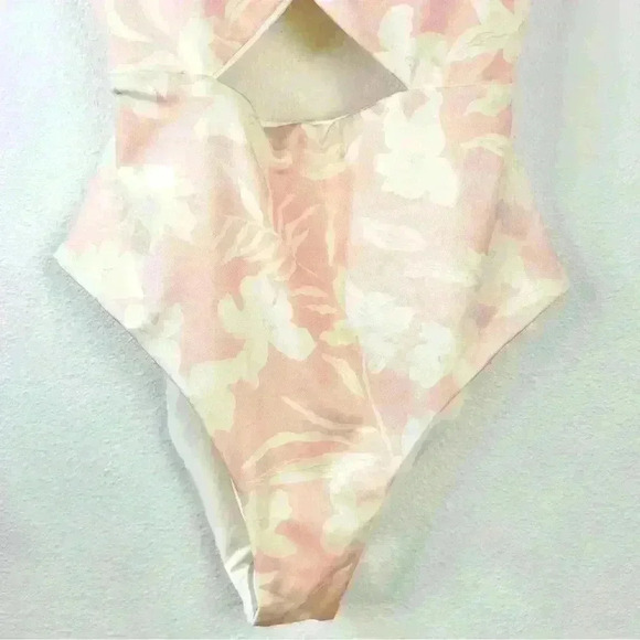 NWT L*SPACE Kyslee One-Piece Reversible Swimsuit in Paradise Blooms Size 8 - Picture 5 of 13